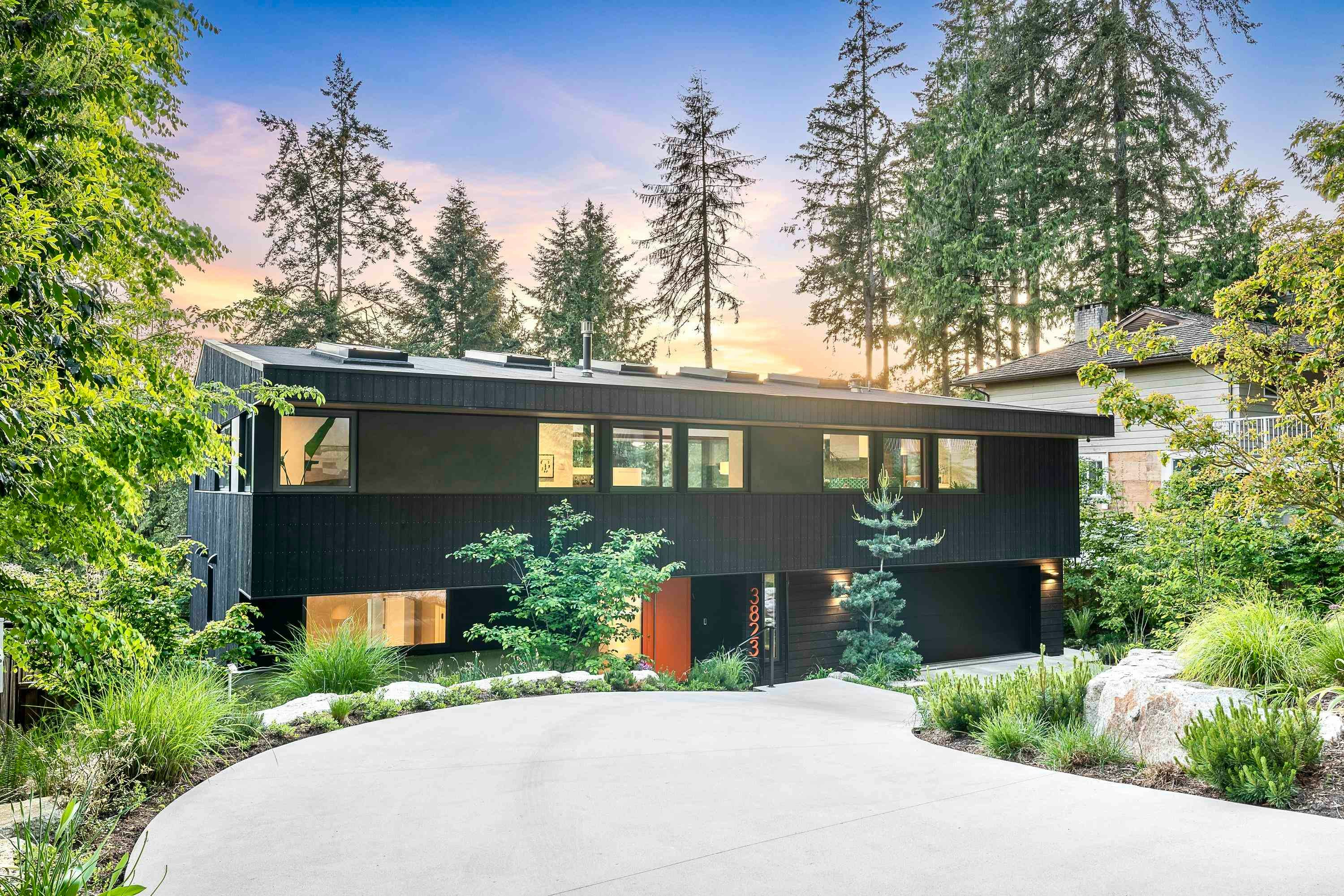 3823 Bayridge Avenue, West Vancouver, BC, V7V 3J3 - 2