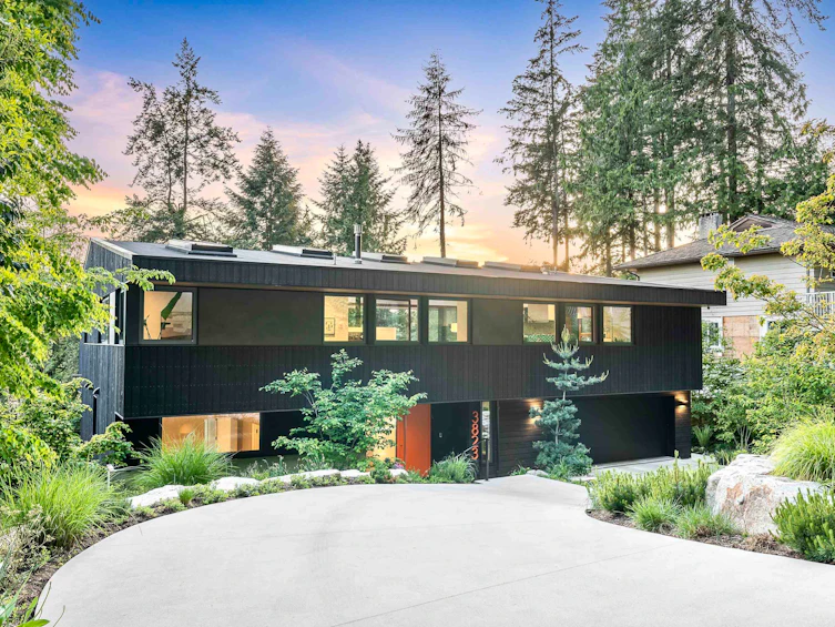 3823 Bayridge Avenue, West Vancouver, BC, V7V 3J3 - 2