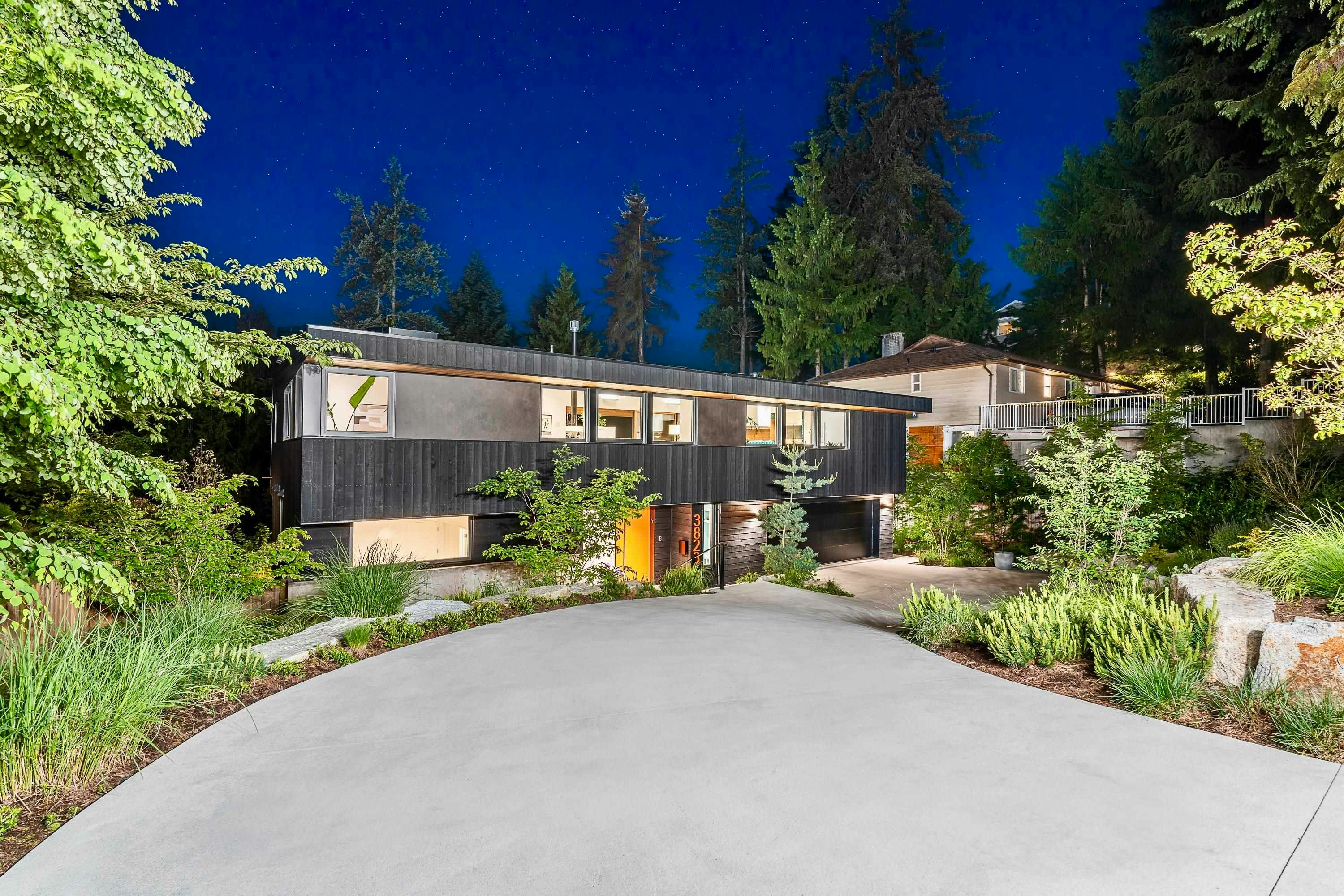 3823 Bayridge Avenue, West Vancouver, BC, V7V 3J3 - 3