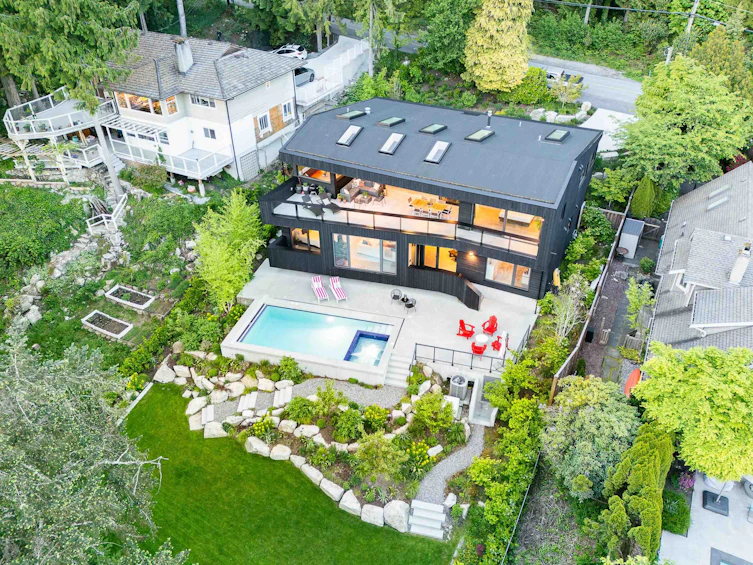 3823 Bayridge Avenue, West Vancouver, BC, V7V 3J3