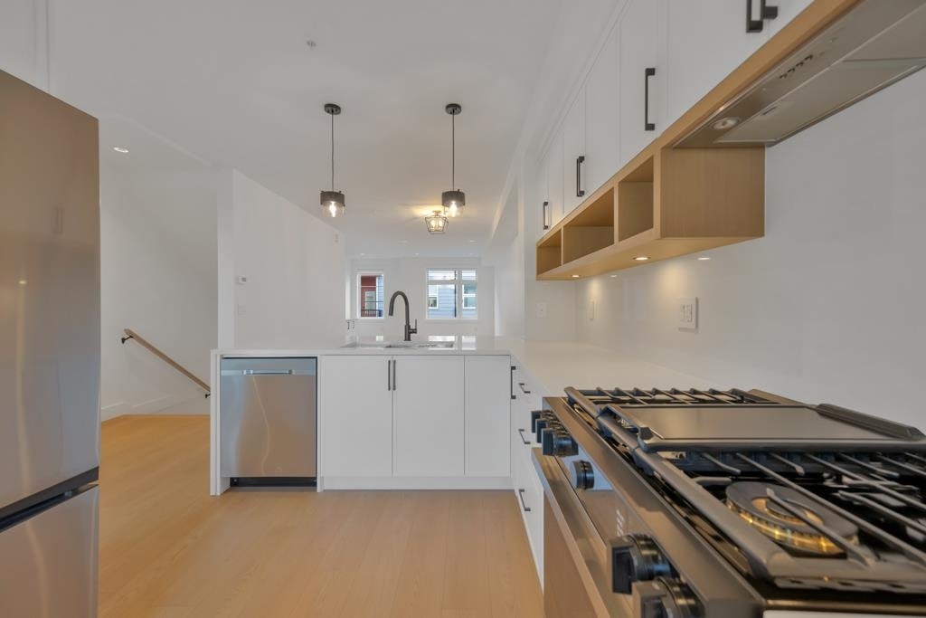 17-7540 Briskham Street - 4