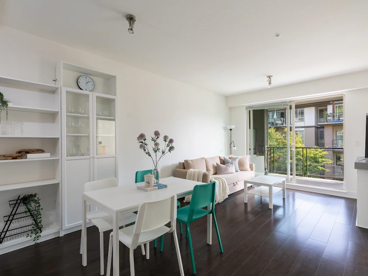 314-7418 Byrnepark Walk, Burnaby, BC, V3N 0B3