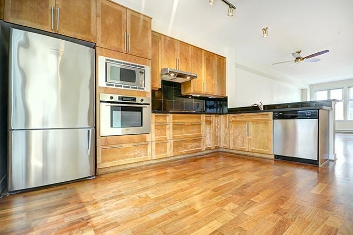 6558 Arbutus Street, Vancouver, BC, V6P 5S5 - 16