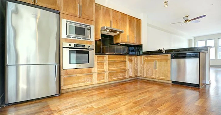 6558 Arbutus Street, Vancouver, BC, V6P 5S5 - 16