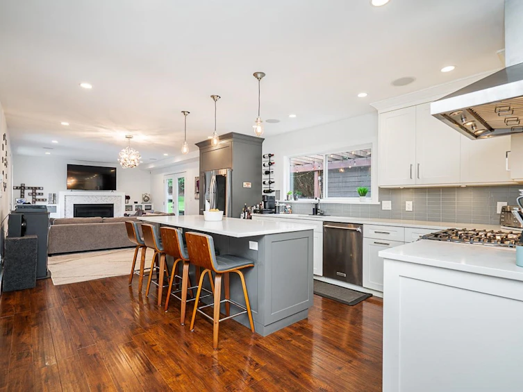 5244 Cambridge Court, Delta, BC, V4M 3Z1