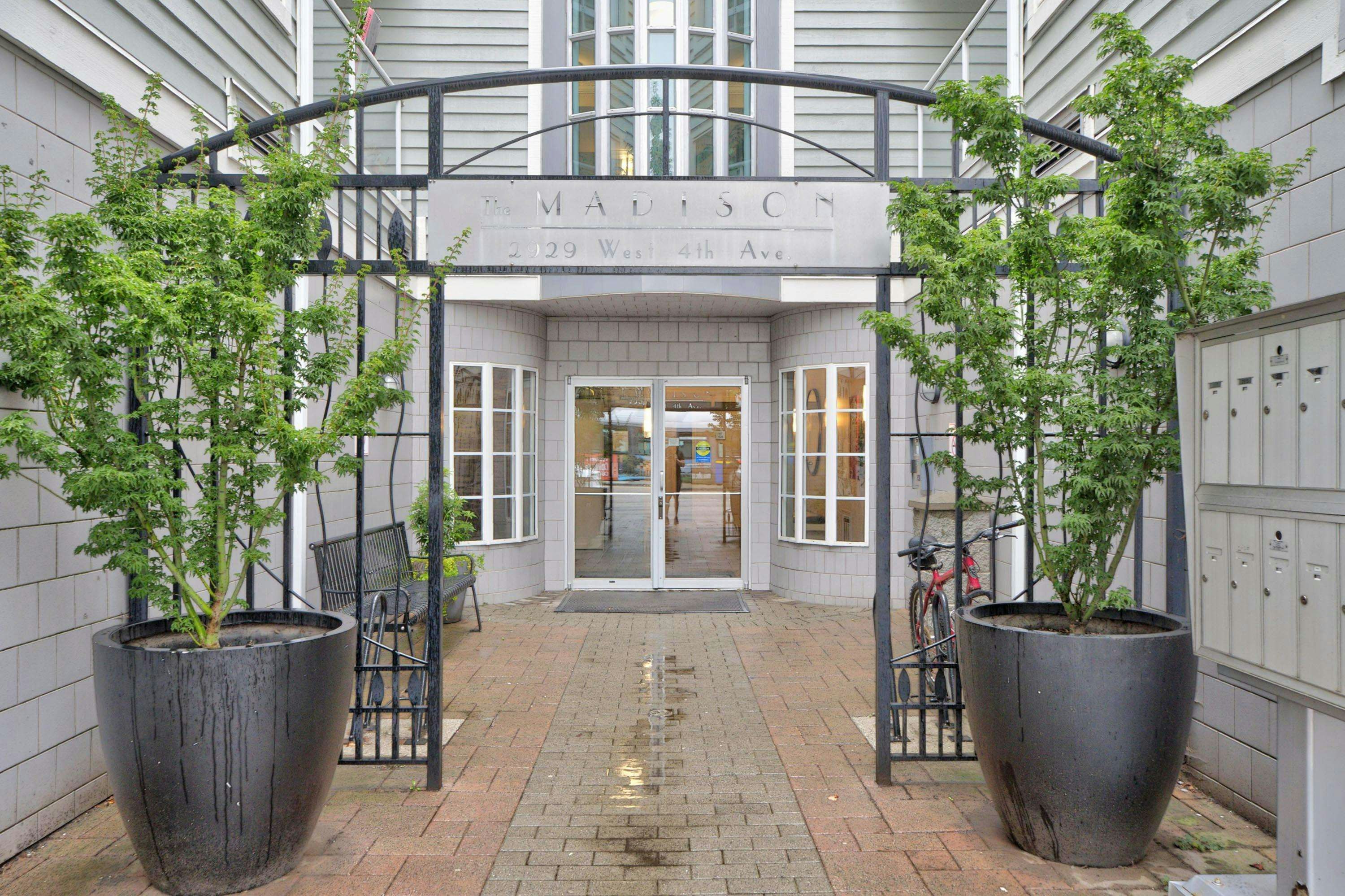 417-2929 W 4th Avenue - 2