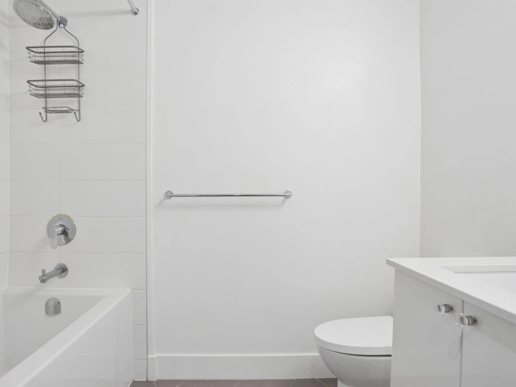 302-2455 Kingsway, Vancouver, BC, V5R 5G8 - 14