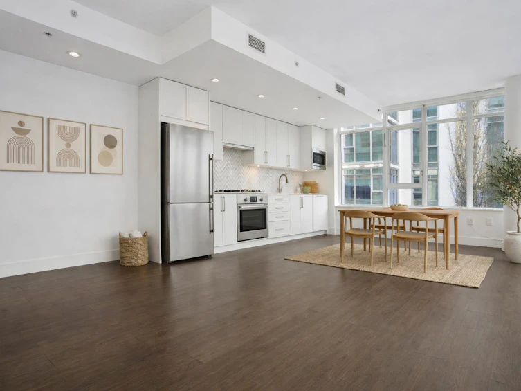 302-2455 Kingsway, Vancouver, BC, V5R 5G8 - 2