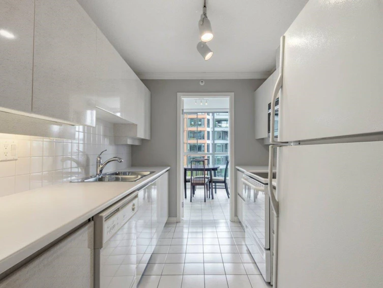 701-2288 Pine Street, Vancouver, BC, V6J 5G4 - 11