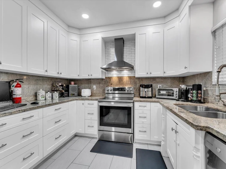 546 E 44th Avenue, Vancouver, BC, V5W 1W5 - 14