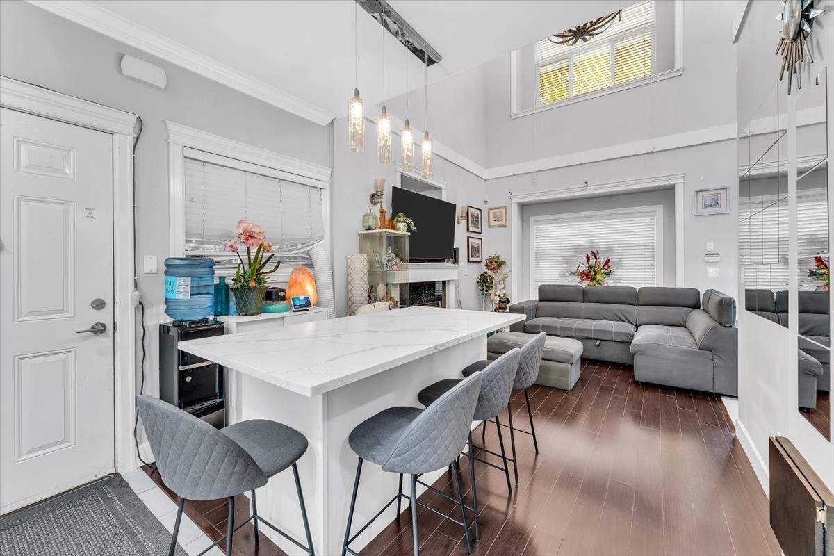 546 E 44th Avenue, Vancouver, BC, V5W 1W5 - 11