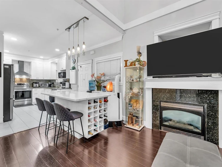 546 E 44th Avenue, Vancouver, BC, V5W 1W5 - 6