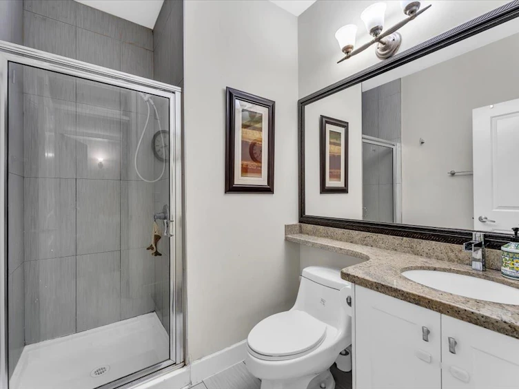 546 E 44th Avenue, Vancouver, BC, V5W 1W5 - 25