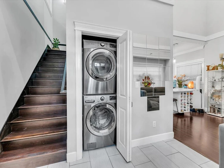 546 E 44th Avenue, Vancouver, BC, V5W 1W5 - 15