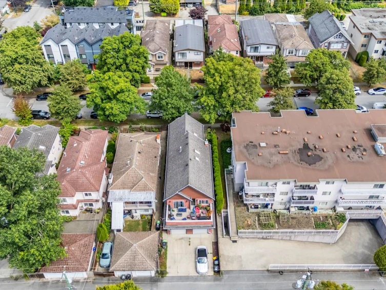546 E 44th Avenue, Vancouver, BC, V5W 1W5 - 27