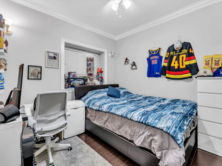 546 E 44th Avenue, Vancouver, BC, V5W 1W5 - 16