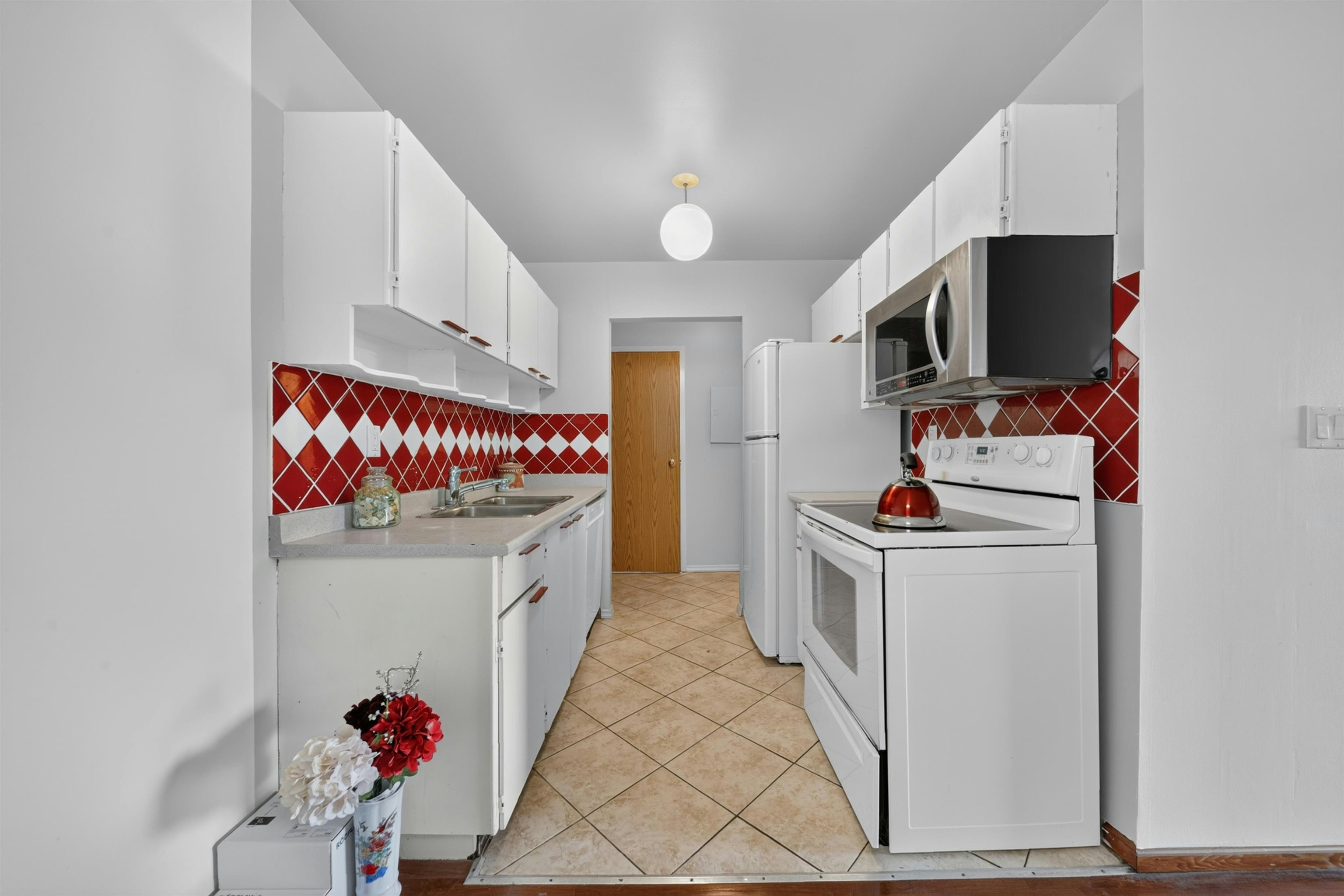 322-8700 Ackroyd Road, Richmond, BC, V6X 3G2 - 5