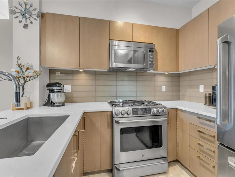 503-10033 River Drive, Richmond, BC, V6X 0L1 - 8