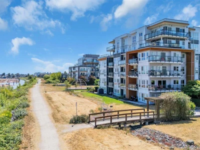 503-10033 River Drive - 5