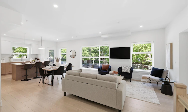 308-2427 Mary Hill Road