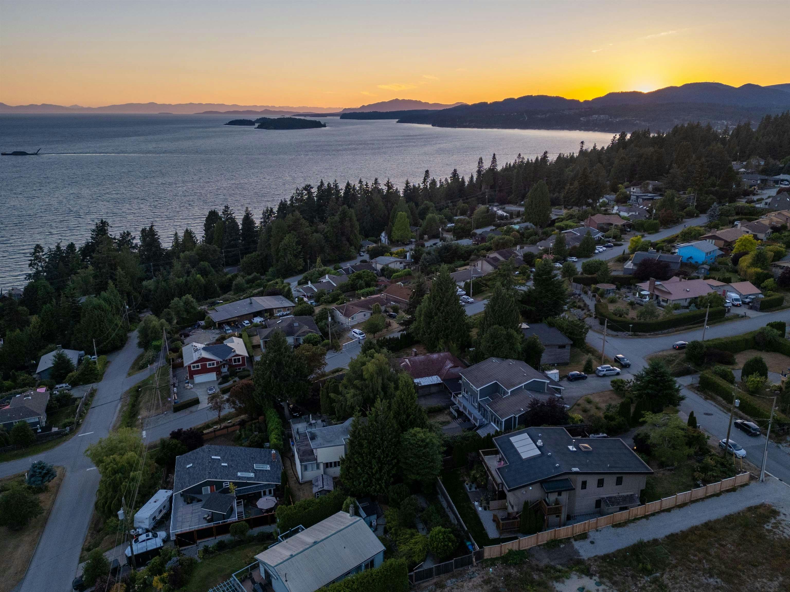 5125 Salal Road, Sechelt, BC, V7Z 0B7 - 34