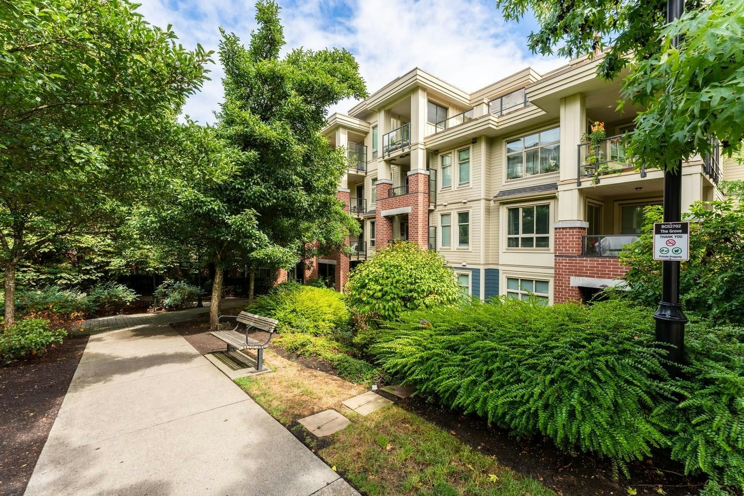 402-245 Ross Drive, New Westminster, BC, V3L 0C6