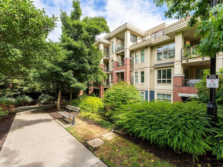 402-245 Ross Drive, New Westminster, BC, V3L 0C6