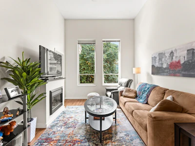 402-245 Ross Drive - 2