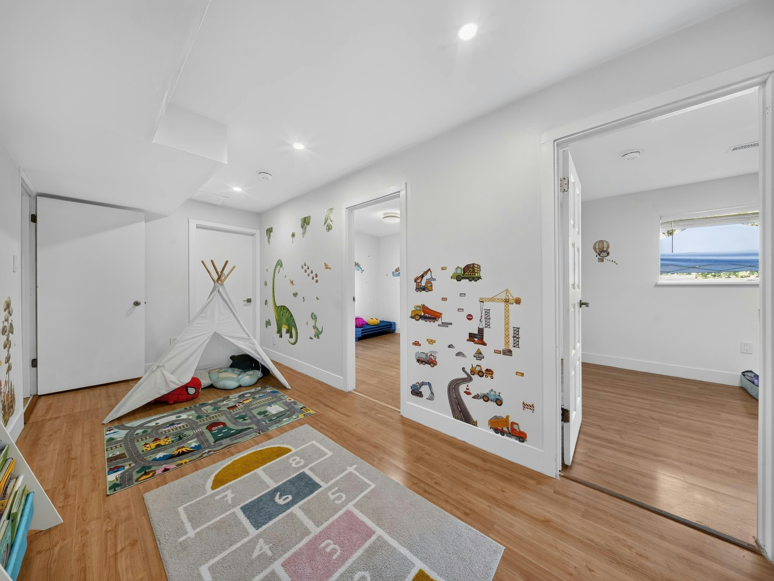 2322 Kirkstone Road, North Vancouver, BC, V7J 3M3 - 30