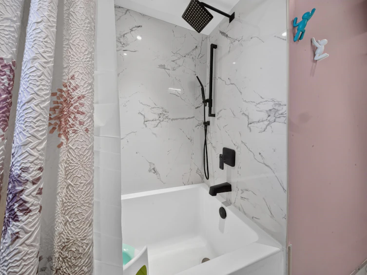 2322 Kirkstone Road, North Vancouver, BC, V7J 3M3 - 24