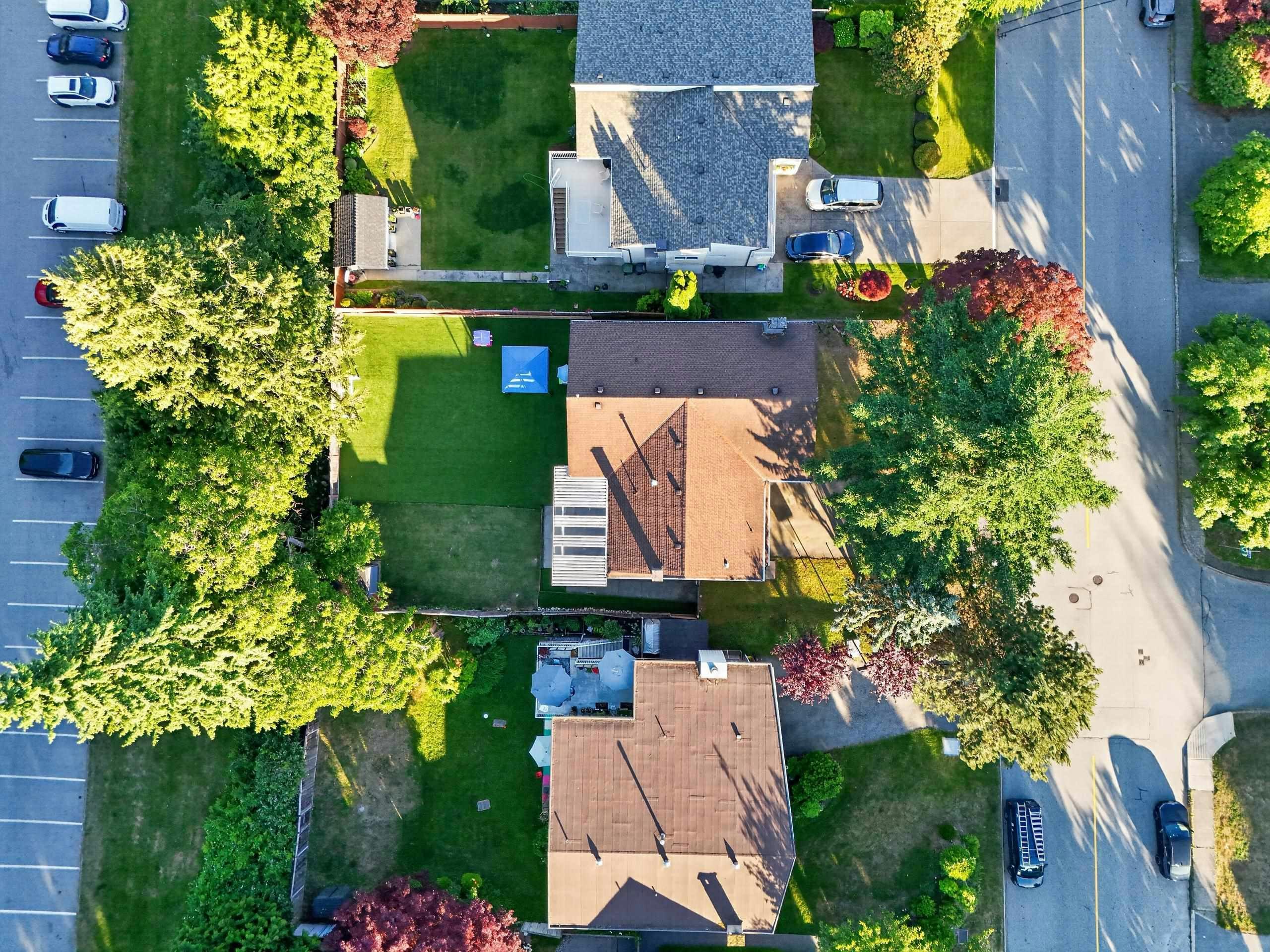 2322 Kirkstone Road, North Vancouver, BC, V7J 3M3 - 39