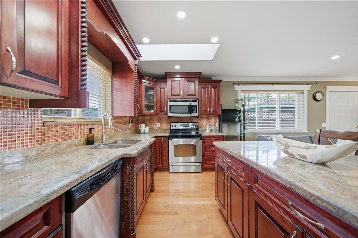 7694 Buller Avenue, Burnaby, BC, V5J 4S9 - 19