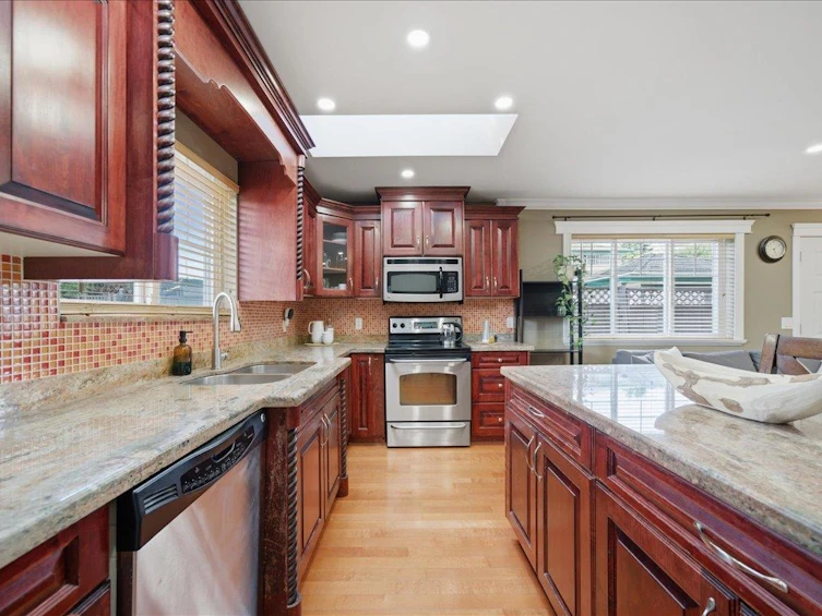 7694 Buller Avenue, Burnaby, BC, V5J 4S9 - 19