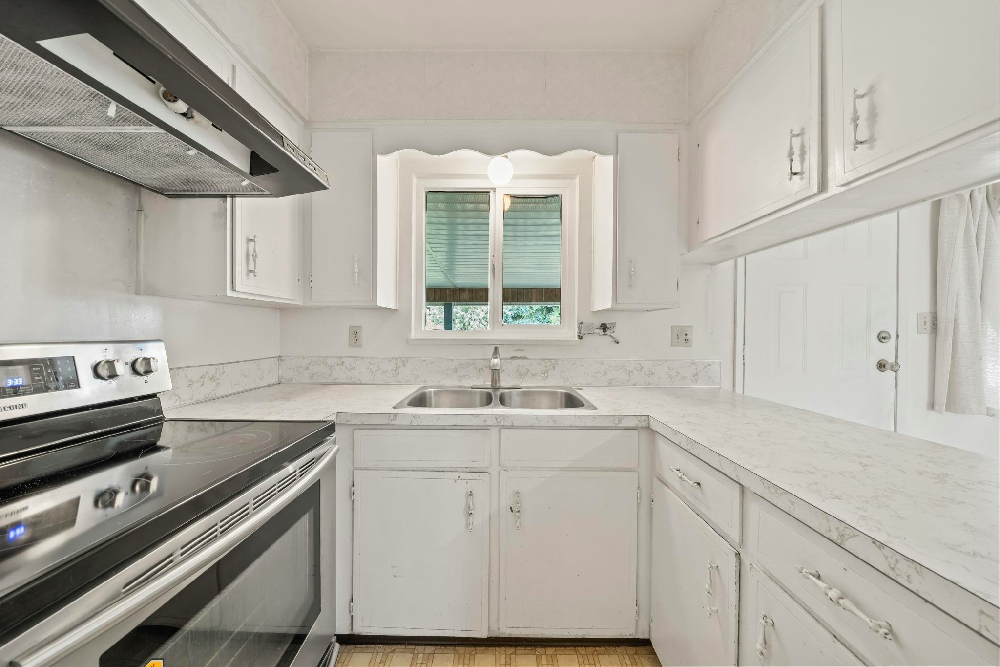 13025 107 Avenue, Surrey, BC, V3T 2G2 - 14