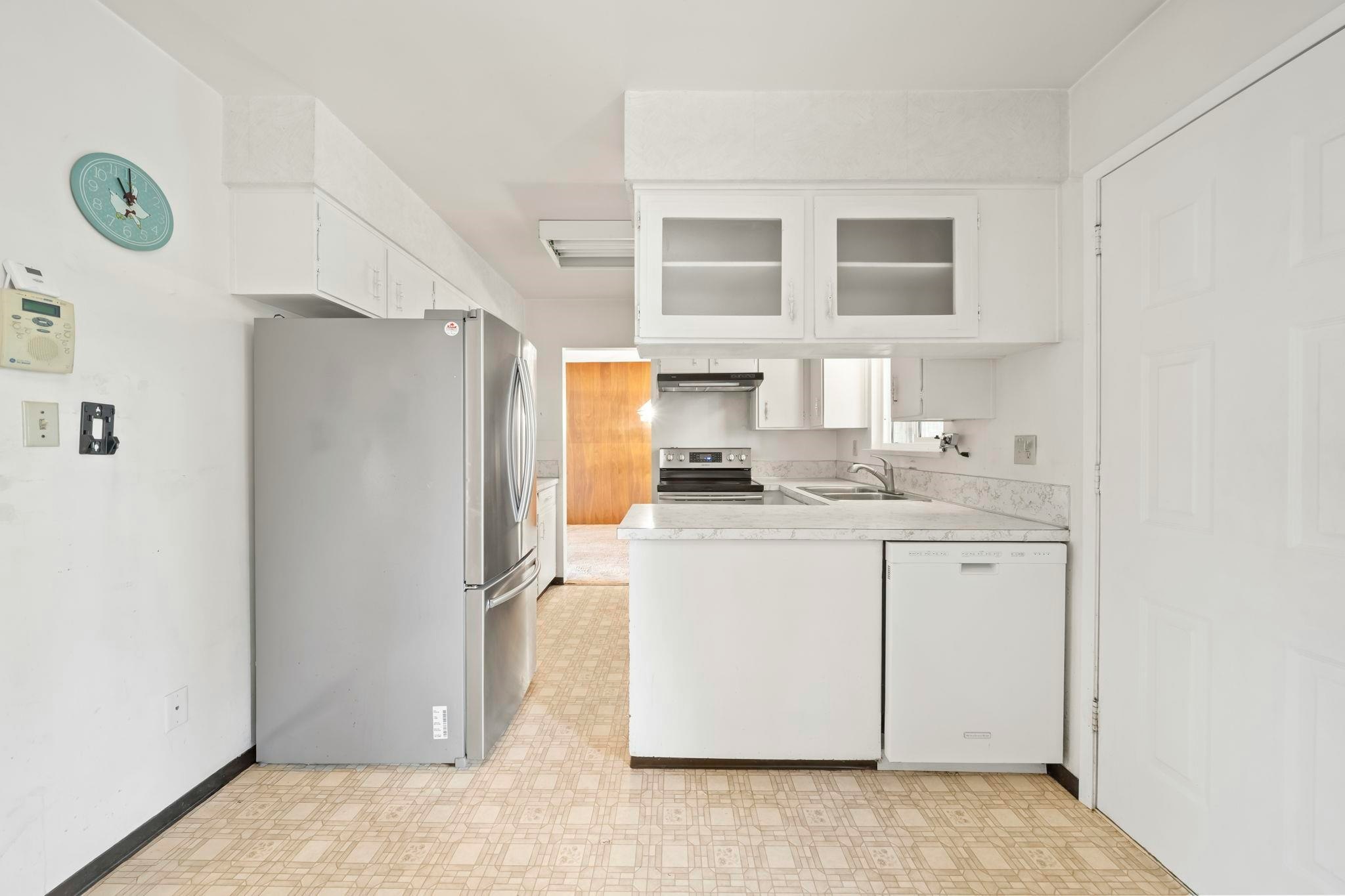 13025 107 Avenue, Surrey, BC, V3T 2G2 - 13