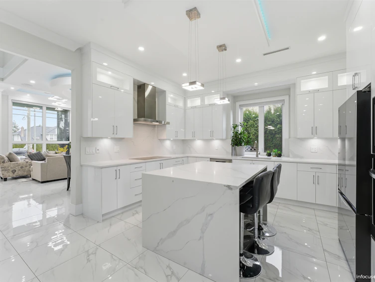 13414 60 Avenue Avenue, Surrey, BC, V3X 2M3 - 3