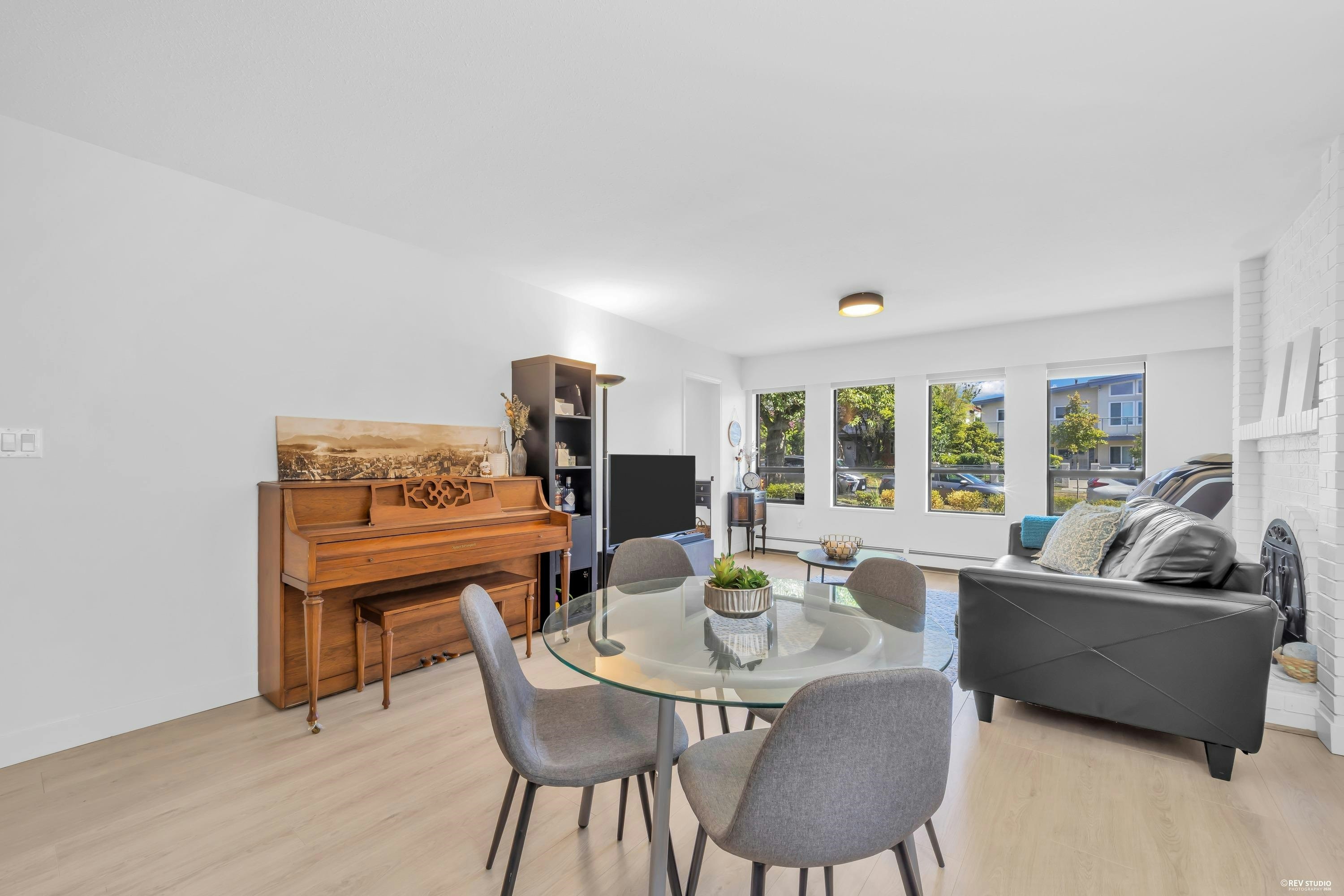 6939 Dumfries Street, Vancouver, BC, V5P 3C1 - 6
