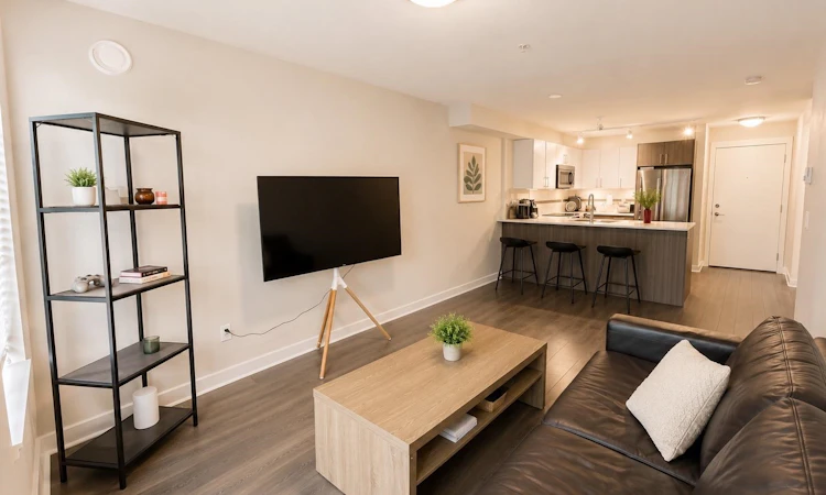 308-8733 160 Street