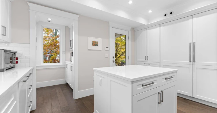 3095 W 5th Avenue, Vancouver, BC, V6K 1T8 - 14