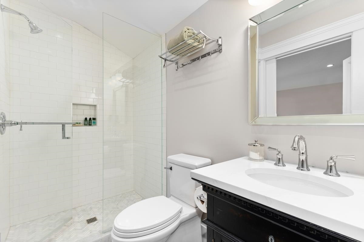 3095 W 5th Avenue, Vancouver, BC, V6K 1T8 - 25