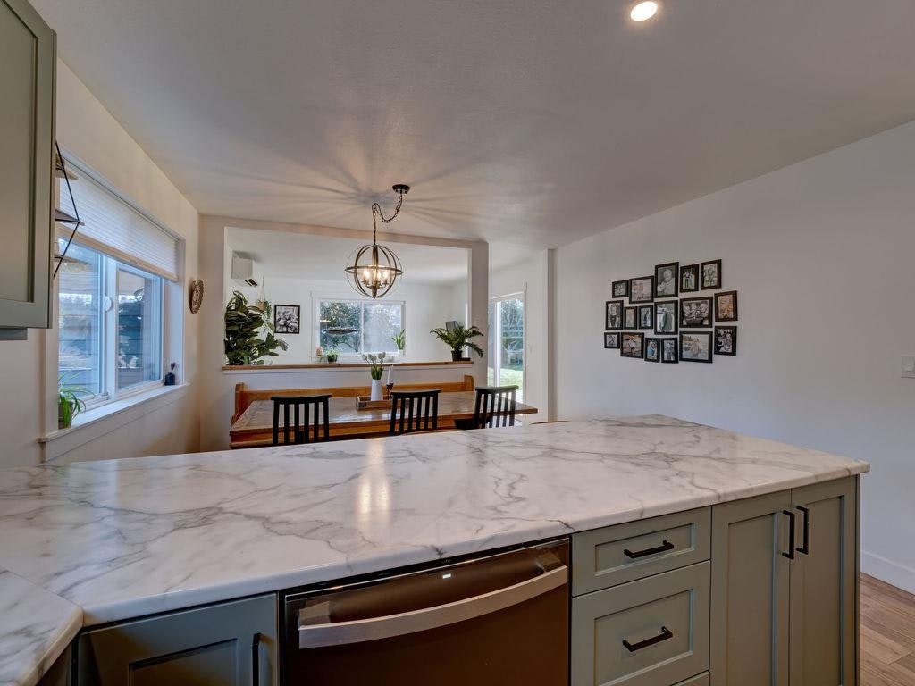 813 O'shea Road, Gibsons, BC, V0N 1V8 - 16