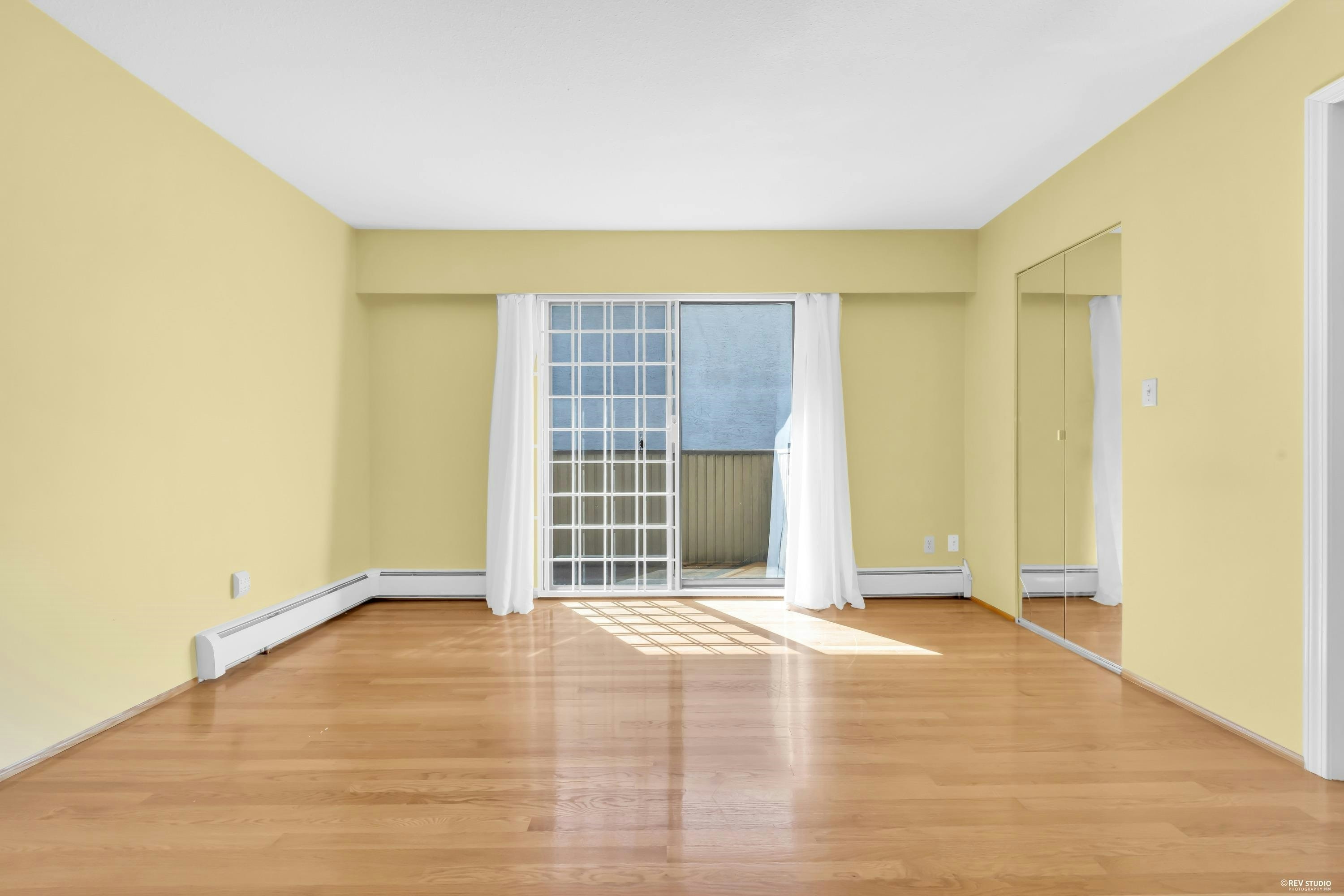 137 W Woodstock Avenue, Vancouver, BC, V5Y 2R7 - 18