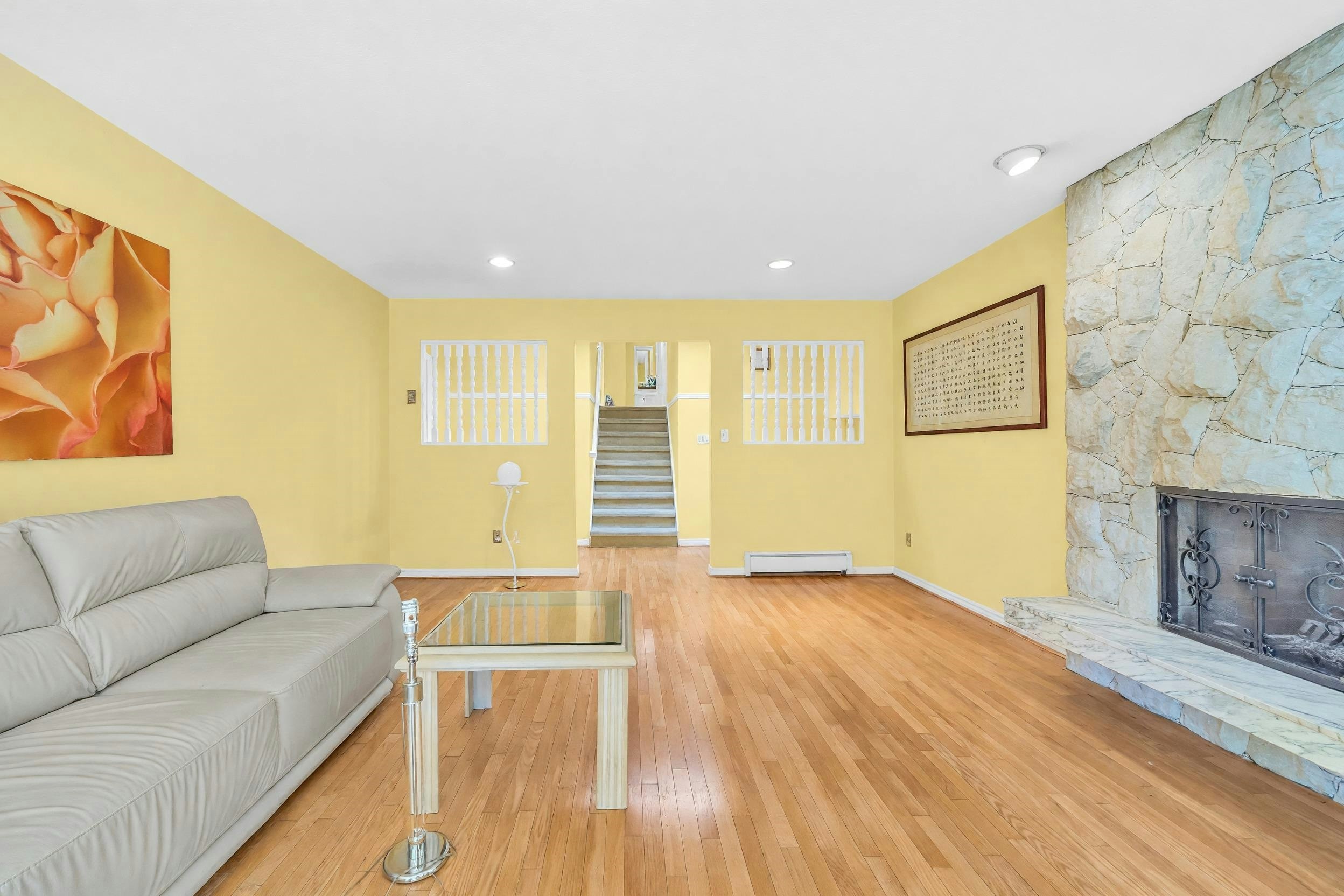 137 W Woodstock Avenue, Vancouver, BC, V5Y 2R7 - 6