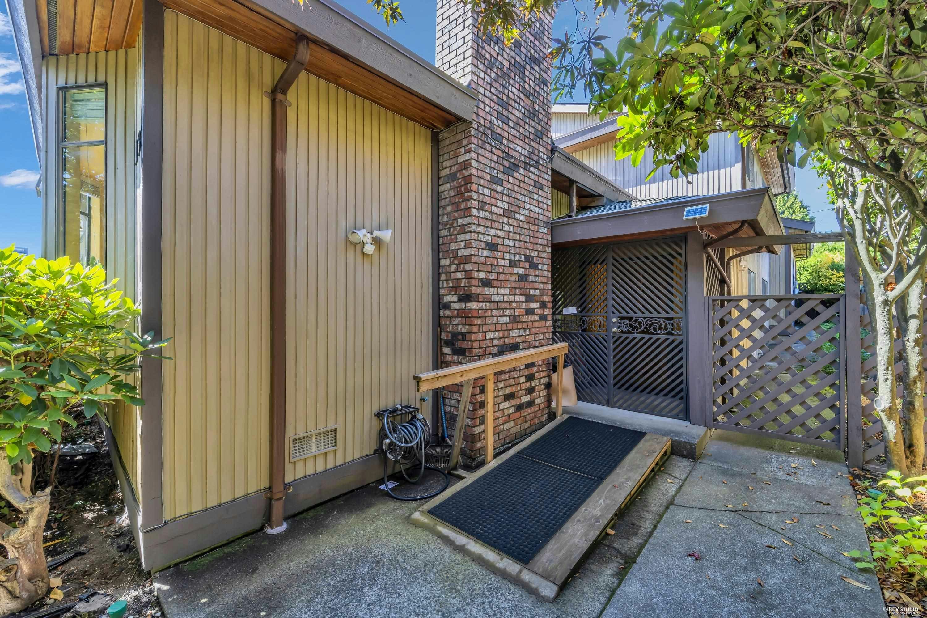 137 W Woodstock Avenue, Vancouver, BC, V5Y 2R7 - 38