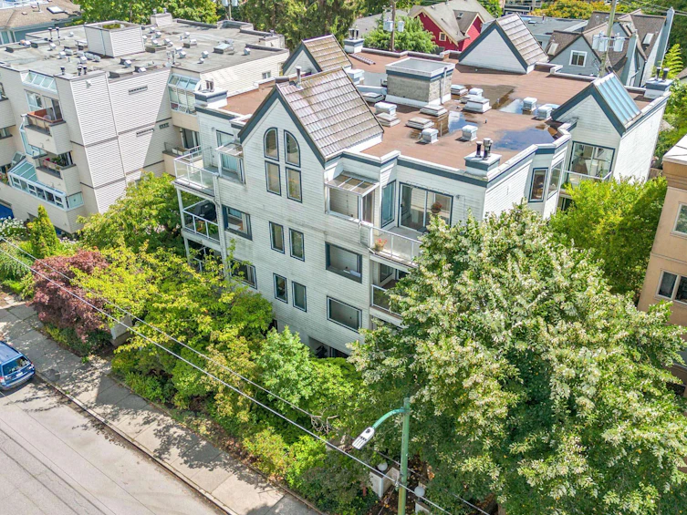 101-3270 W 4th Avenue, Vancouver, BC, V6K 1R9