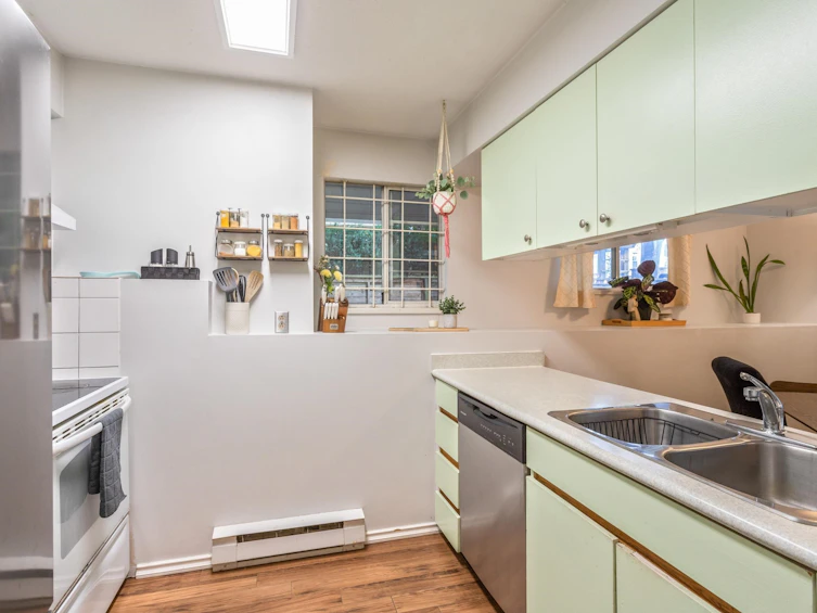 101-3270 W 4th Avenue, Vancouver, BC, V6K 1R9 - 10