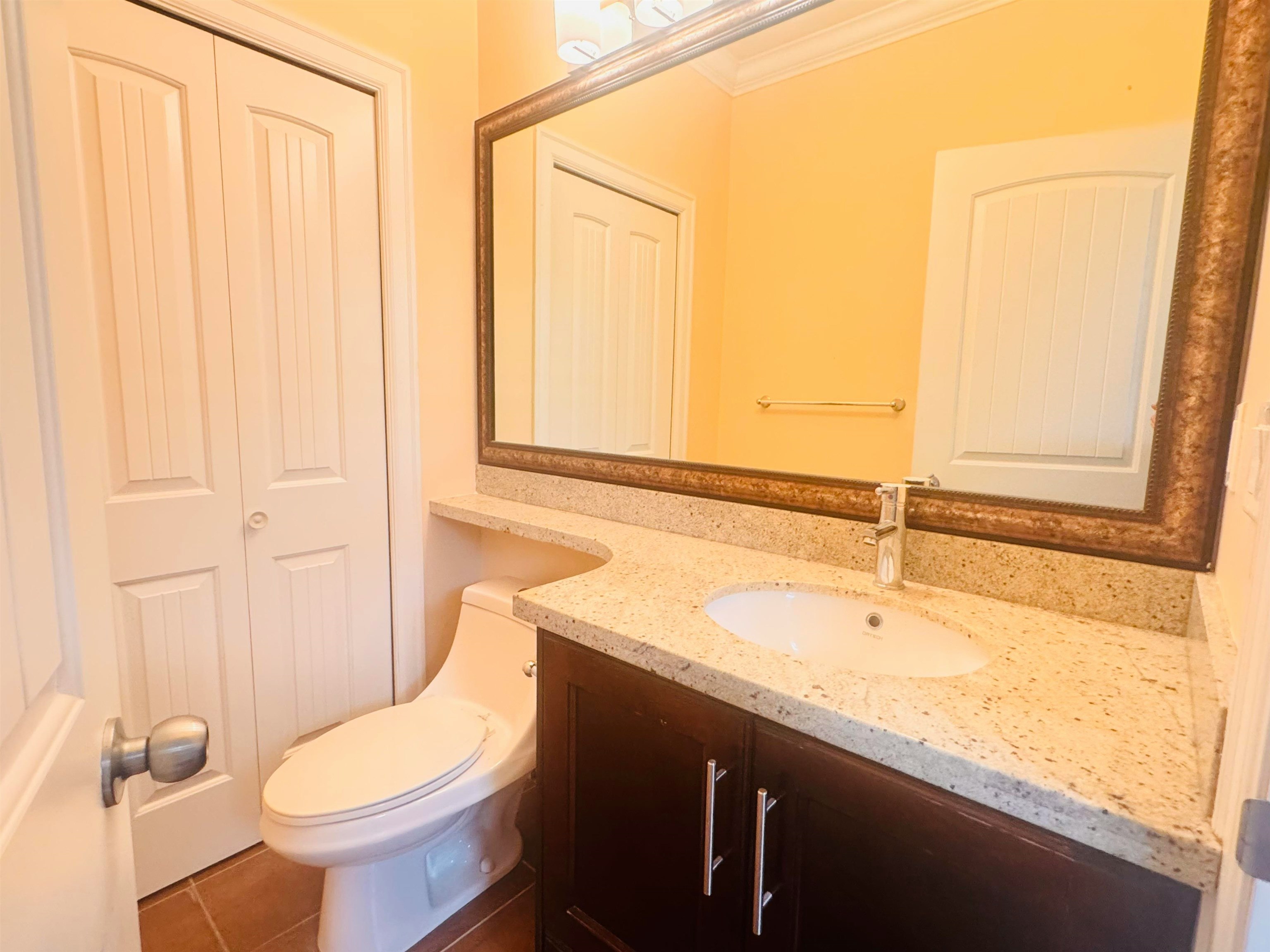 700 W 68th Avenue, Vancouver, BC, V6P 2T9 - 14