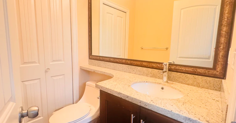 700 W 68th Avenue, Vancouver, BC, V6P 2T9 - 14