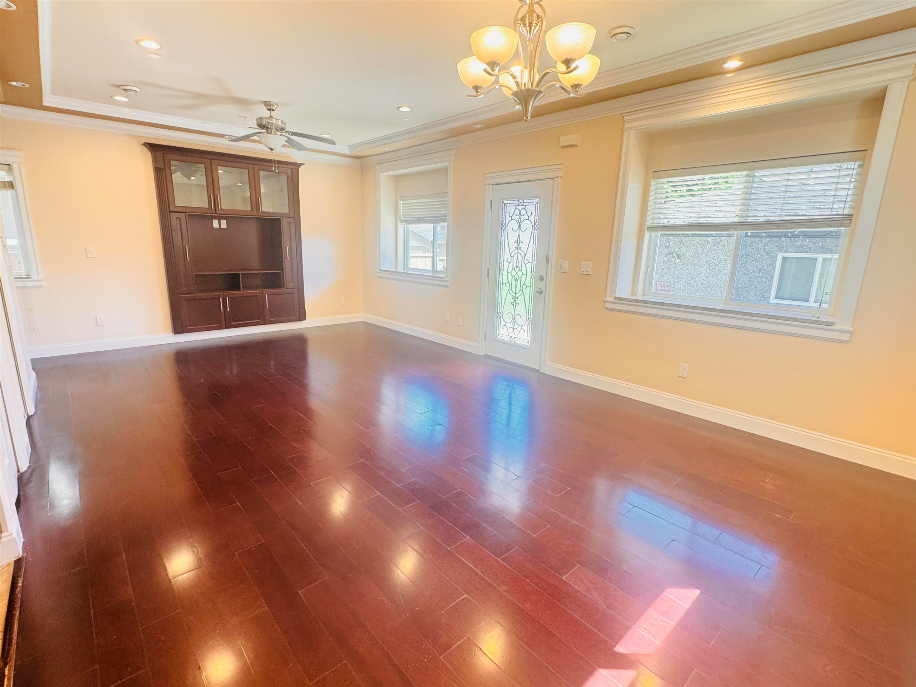 700 W 68th Avenue, Vancouver, BC, V6P 2T9 - 4