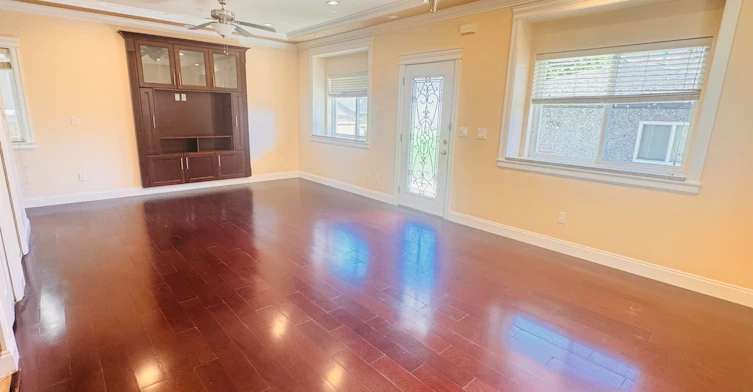 700 W 68th Avenue, Vancouver, BC, V6P 2T9 - 4